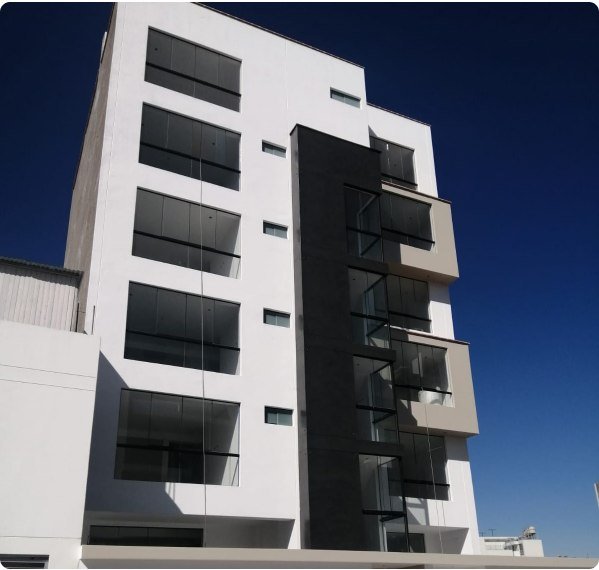 Fachada del edificio Terrazas del Rosario en Cerro Colorado